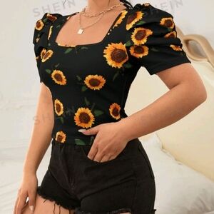 Sunflower Print Black Top!